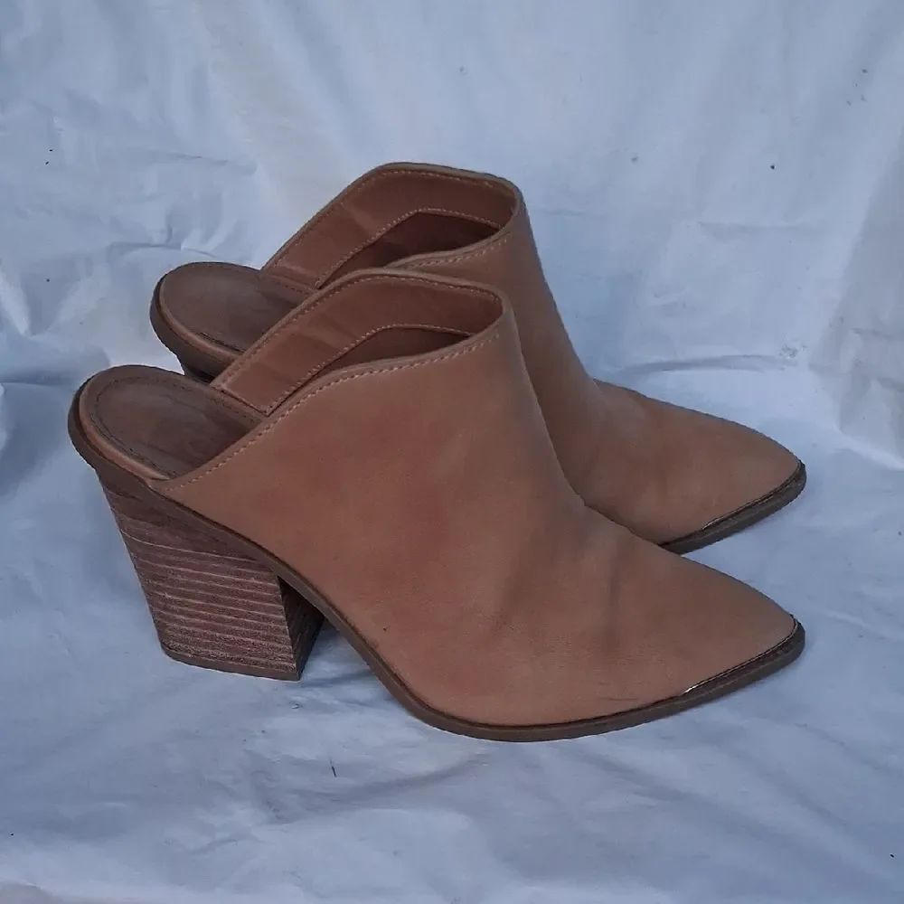 Dolce Vita Women's Tan Leather Block Heel Mules Sz 10 Preowned